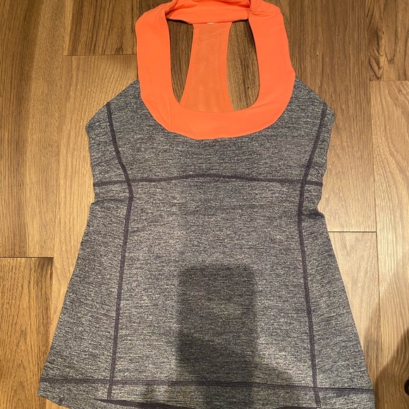 Lululemon tank - Picture 1 of 2